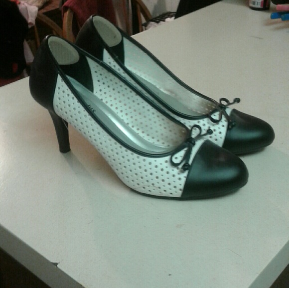 comfort plus black heels